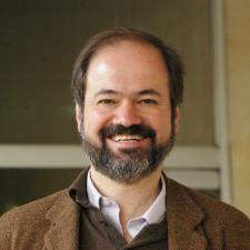 Juan Villoro headshot