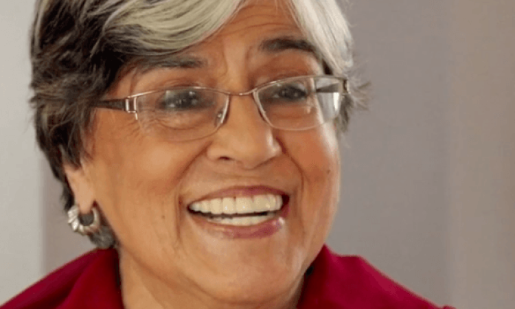 Leena Dhingra headshot