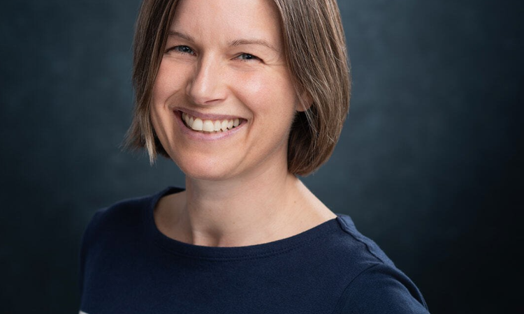 Nicola Garrard headshot